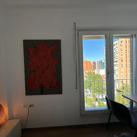 Downtown Apartment *