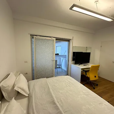 Downtown Apartment *