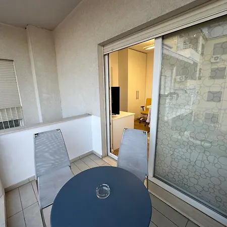 Downtown Apartment *